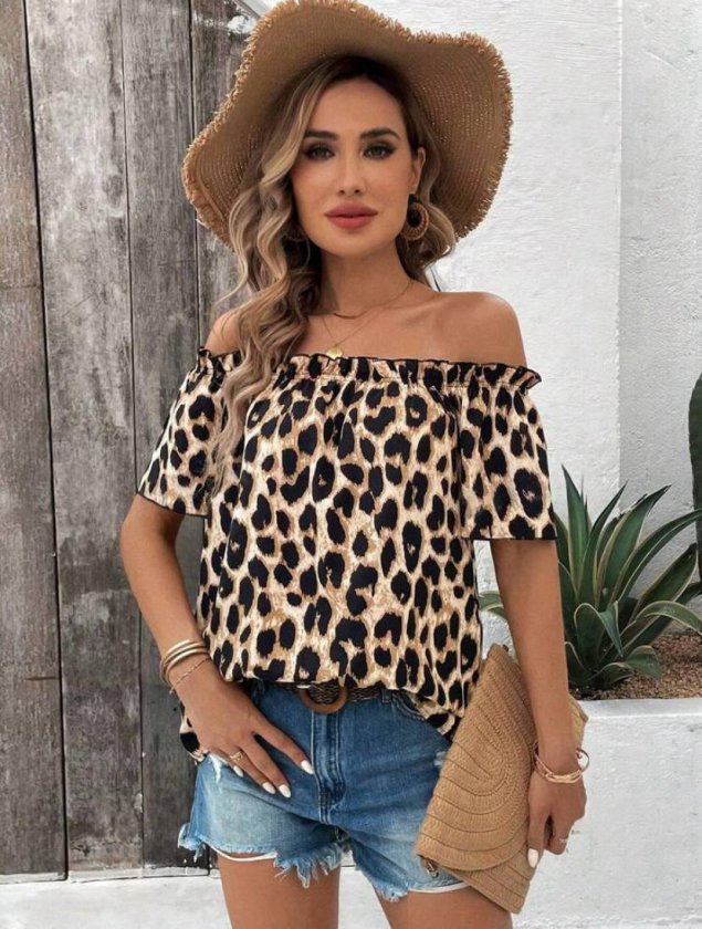 Mamo Leopar Madonna Yaka Fırfır Detaylı Desenli Bluz - Mamo kadın butik bluz