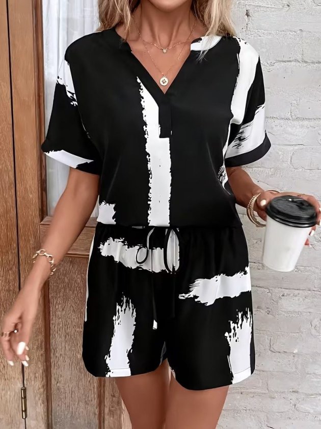 Mamo Siyah V Yaka Desenli Takım - Mamo kadın butik takım