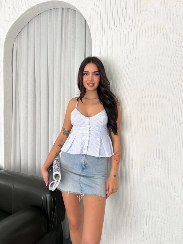 Mamo Açık Mavi Askılı Dekolte Detaylı Crop Üst - Mamo kadın butik üst giyim