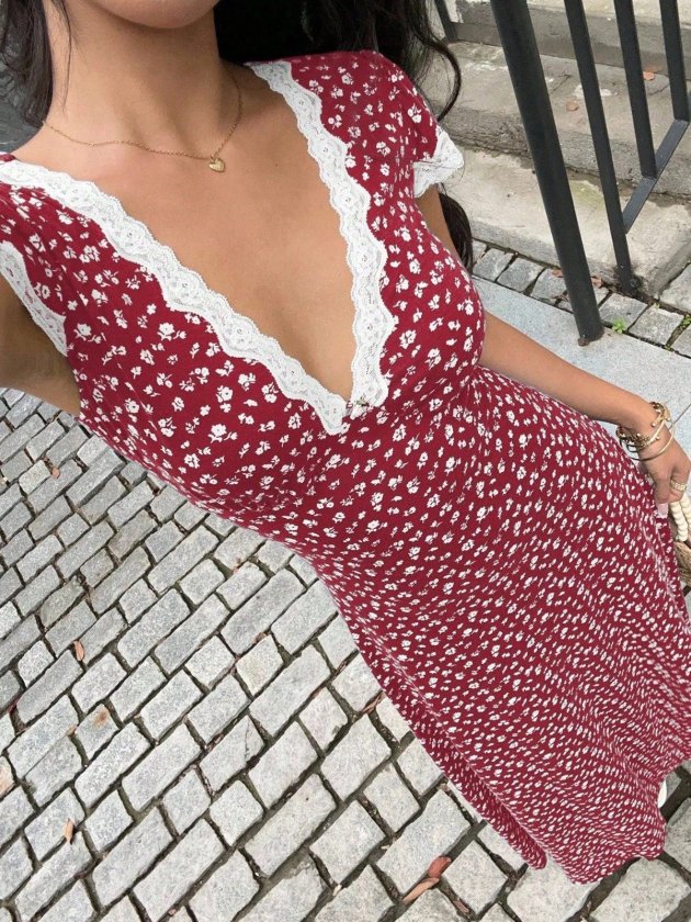 Mamo Kırmızı Mini V Yaka Dantel Detaylı Elbise - Mamo kadın butik elbise