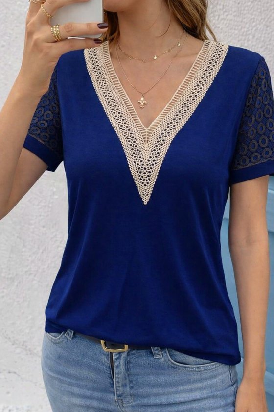 Mamo Lacivert V Yaka Dantel Detaylı Viskon Bluz - Mamo kadın butik bluz