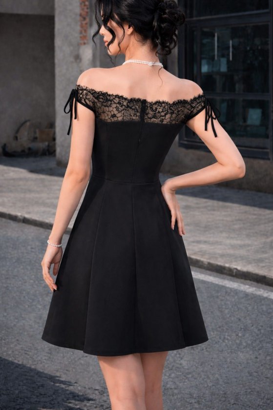 Mamo Siyah Mini Madonna Yaka Dantel Detaylı Elbise - Mamo kadın butik elbise